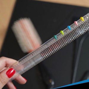 Control Comb Lifestyle Action Shot