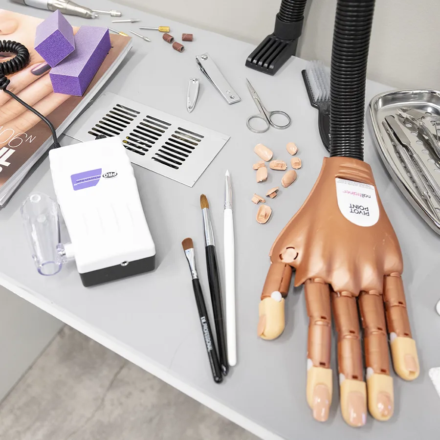 Nails Student Kit